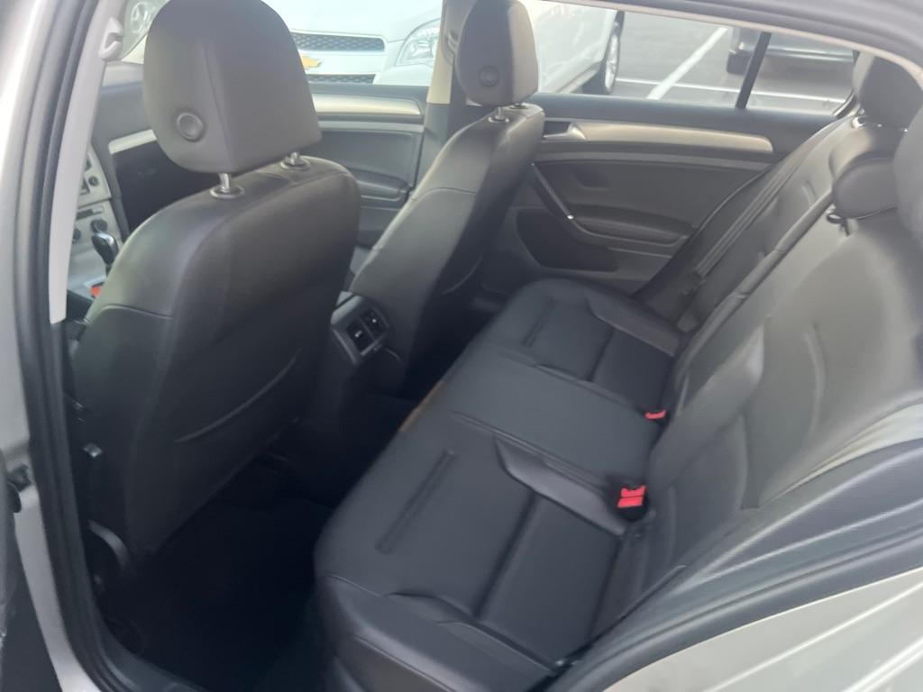 Volkswagen Golf  2015