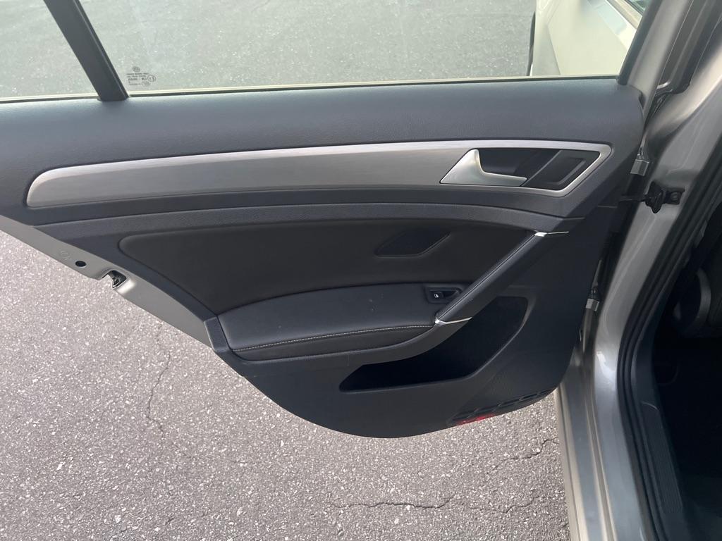 Volkswagen Golf  2015