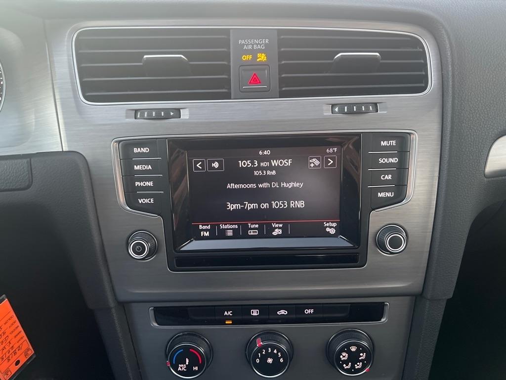 Volkswagen Golf  2015