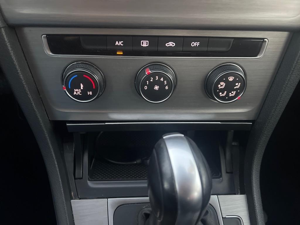 Volkswagen Golf  2015