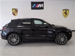 2015 Porsche Macan 