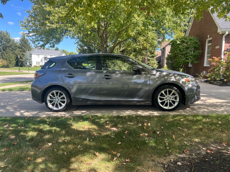 2013 Lexus CT 200h Hybrid 4D Premium Sedan