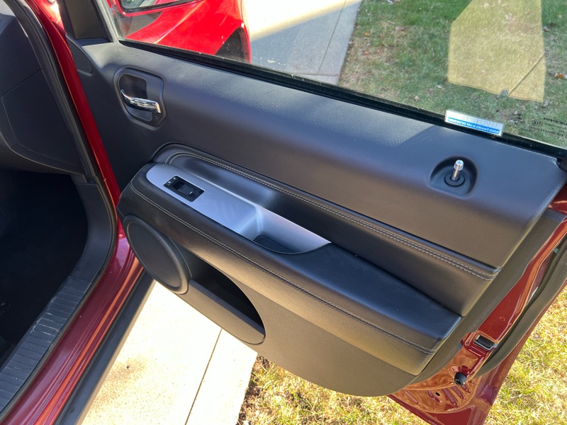 2017 Jeep Compass Latitude photo 4