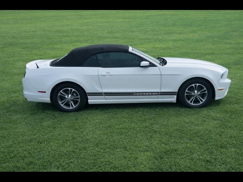 2014 Ford Mustang V6 Convertible