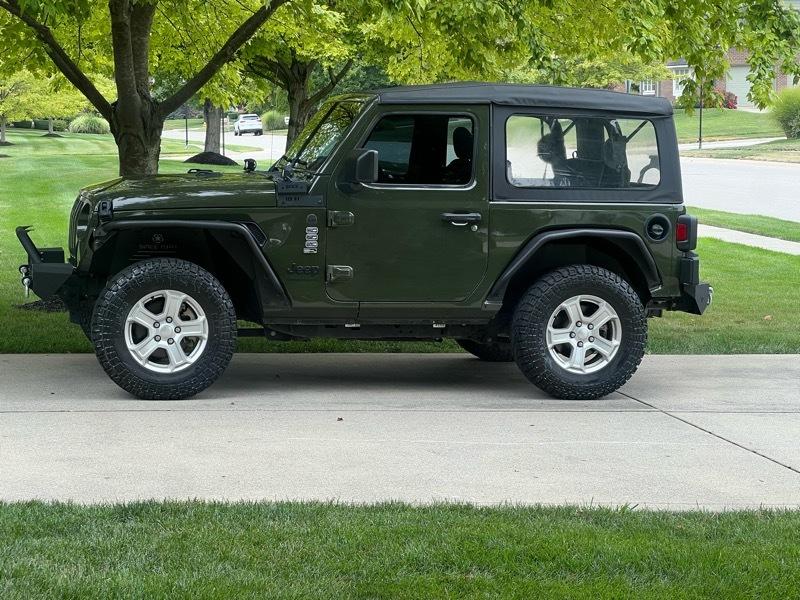 2022 Jeep Wrangler Sport - Photo 12