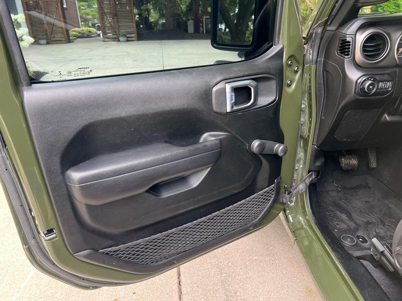 2022 Jeep Wrangler Sport - Photo 13