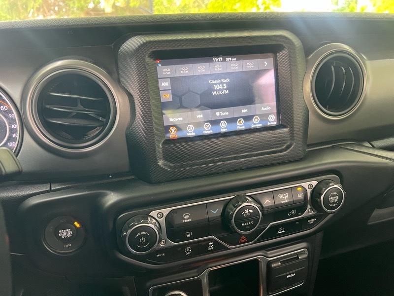 2022 Jeep Wrangler Sport - Photo 18