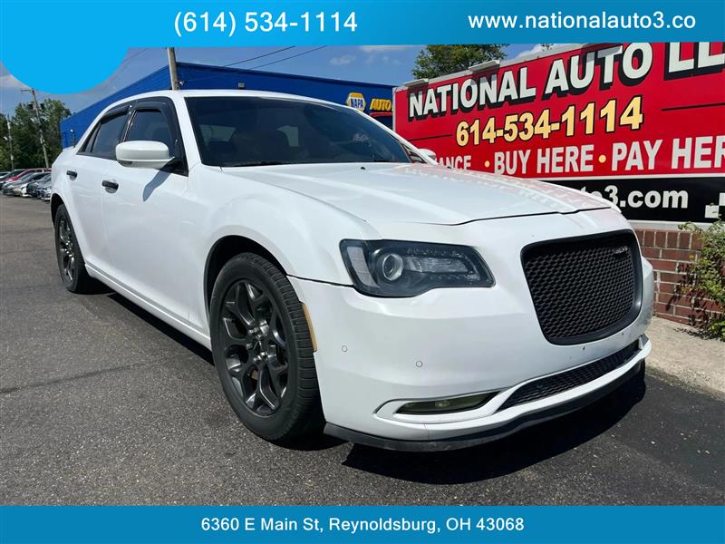 2016 Chrysler 300 S's photo