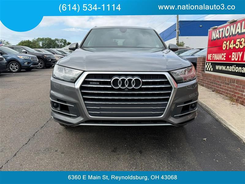 Audi Q7 photo 2