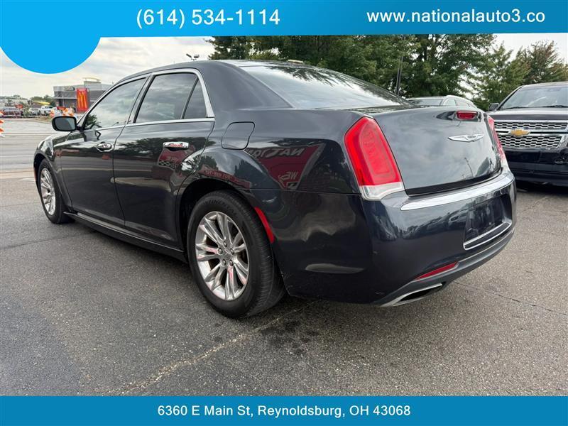Chrysler 300 photo 4