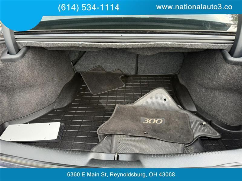 Chrysler 300 photo 6