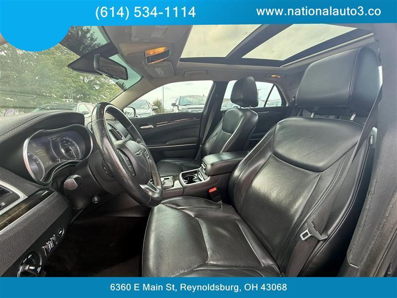 Chrysler 300 photo 7