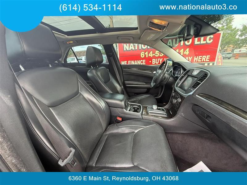 Chrysler 300 photo 10