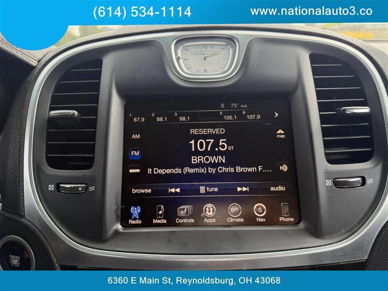 Chrysler 300 photo 11