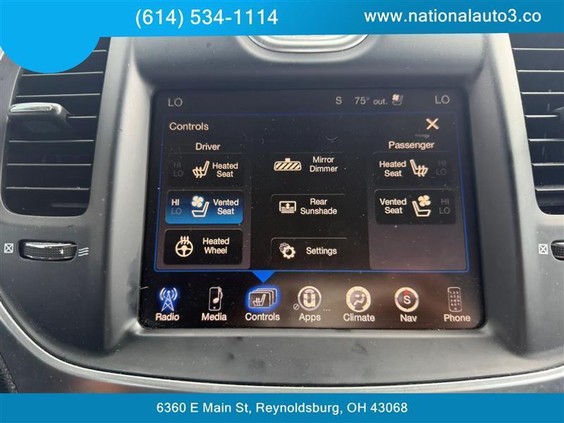 Chrysler 300 photo 12