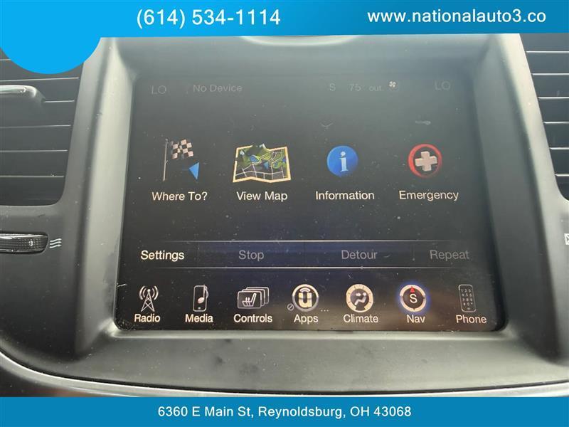 Chrysler 300 photo 14