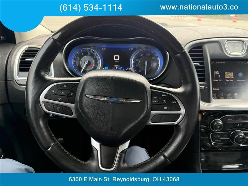 Chrysler 300 photo 18