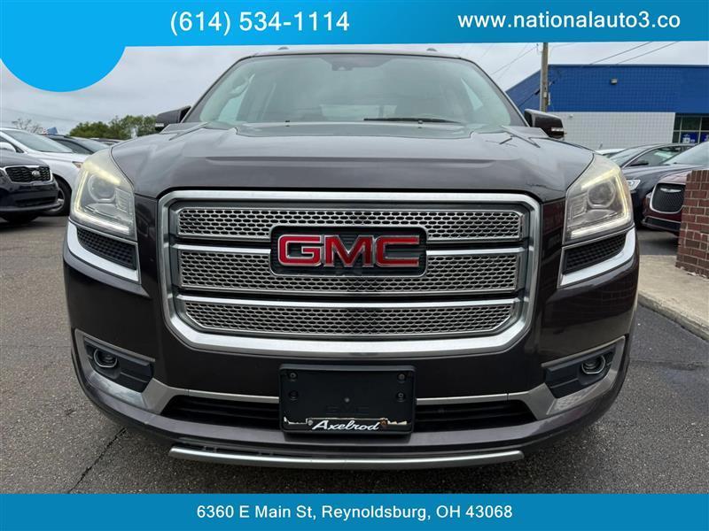 GMC Acadia photo 2