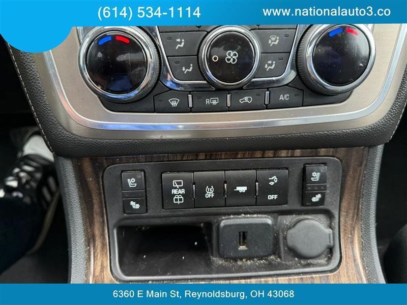GMC Acadia photo 14