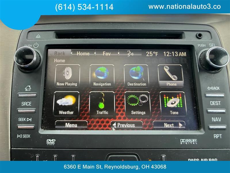 GMC Acadia photo 16