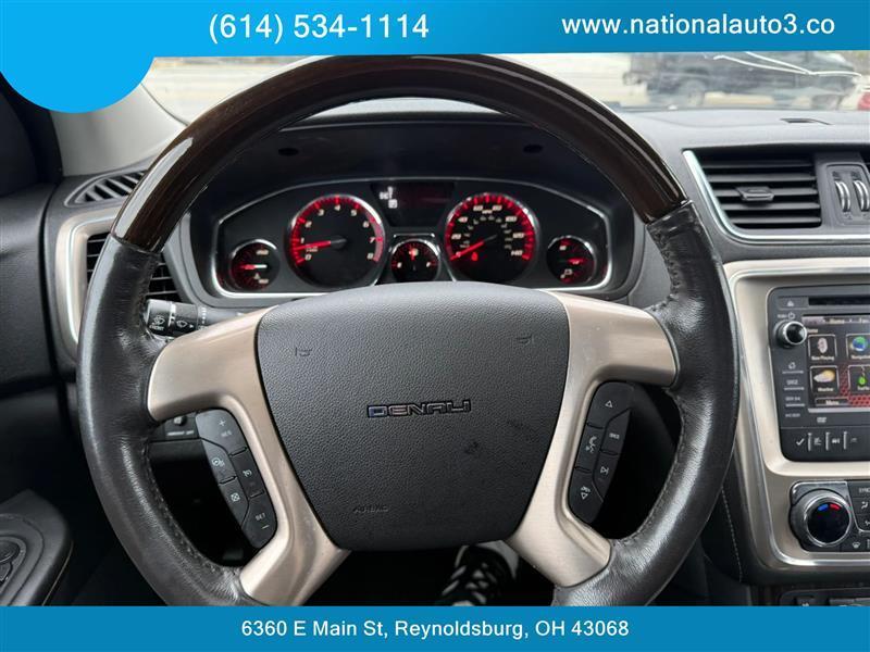 GMC Acadia photo 19