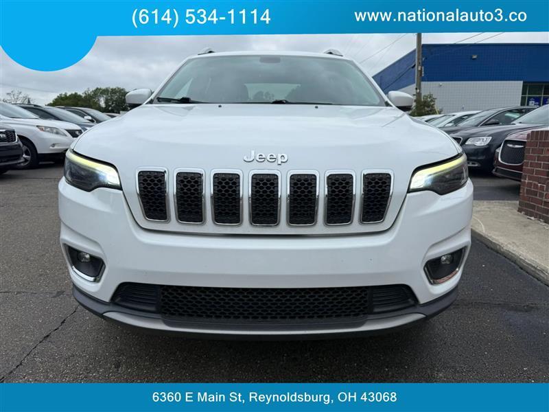 Jeep Cherokee photo 2