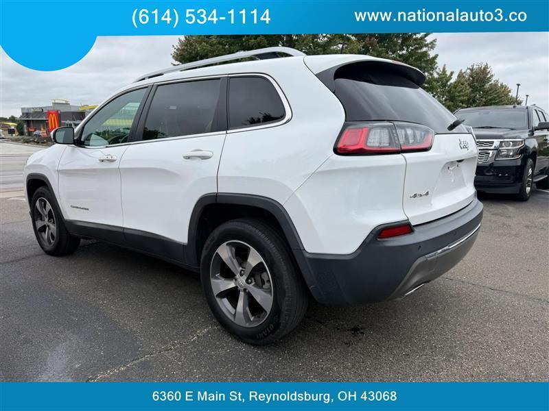 Jeep Cherokee photo 4