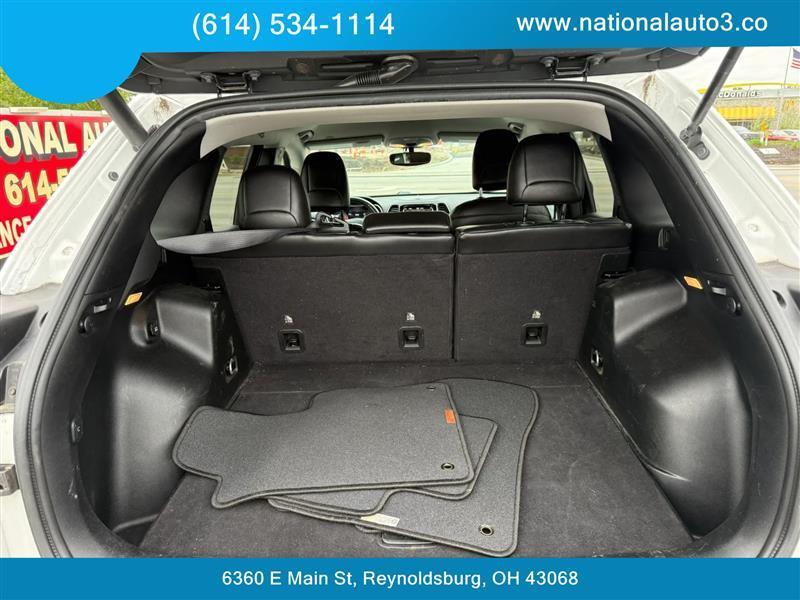 Jeep Cherokee photo 9