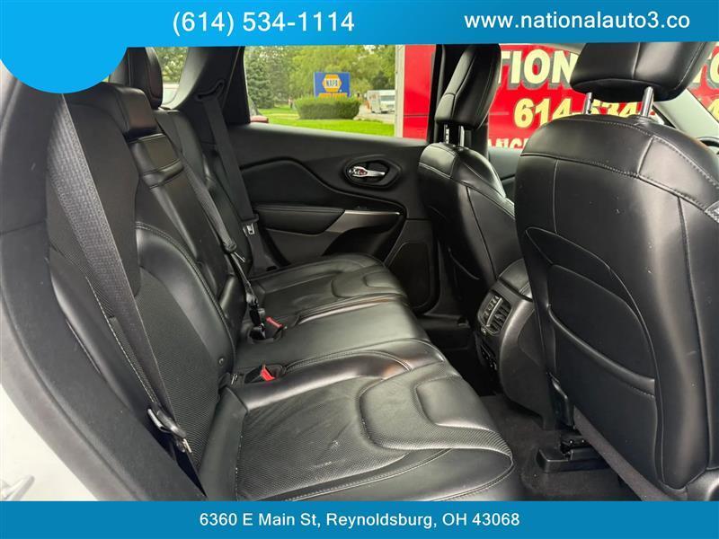Jeep Cherokee photo 10