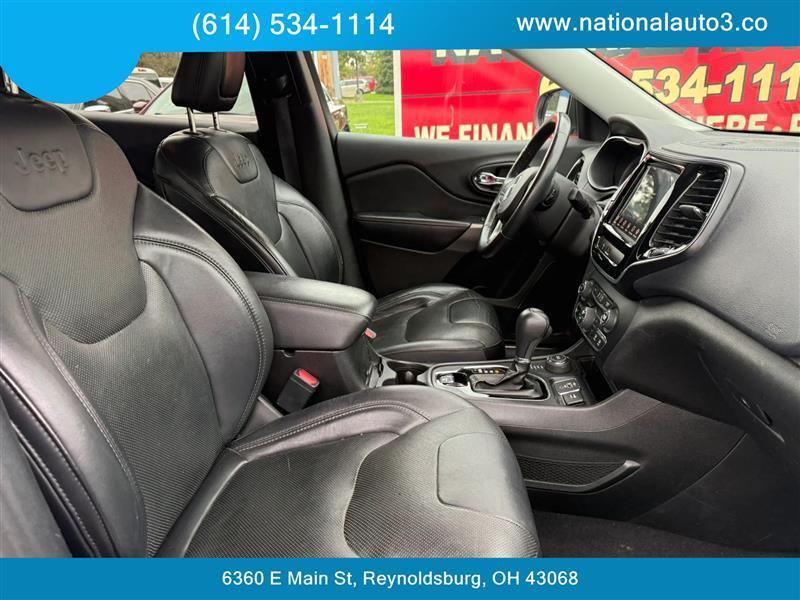 Jeep Cherokee photo 11