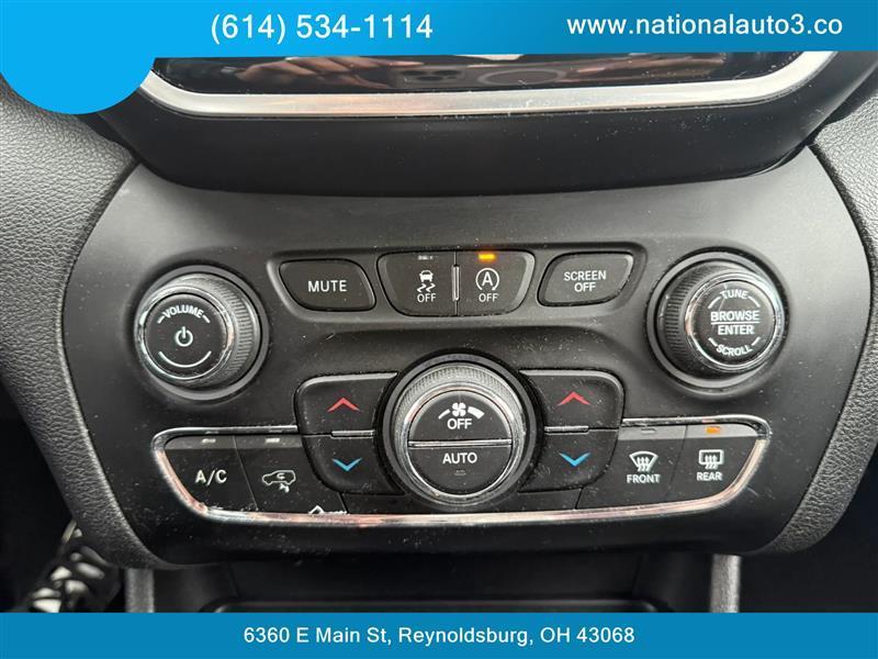 Jeep Cherokee photo 15