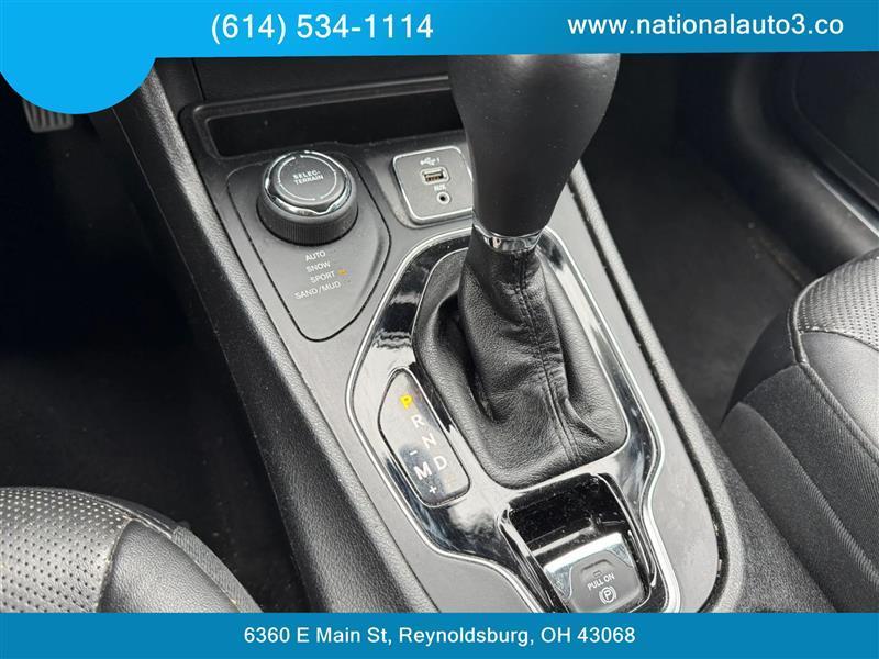 Jeep Cherokee photo 16