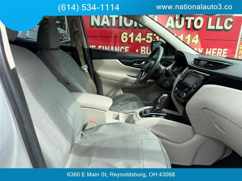 Nissan Rogue Sport photo 11