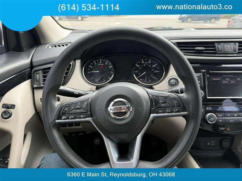 Nissan Rogue Sport photo 17