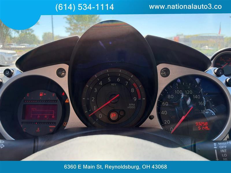Nissan 370Z photo 13