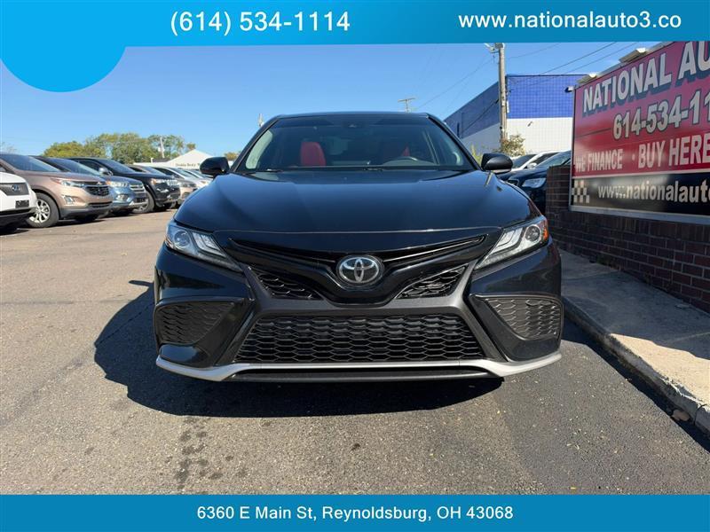 Toyota Camry photo 2
