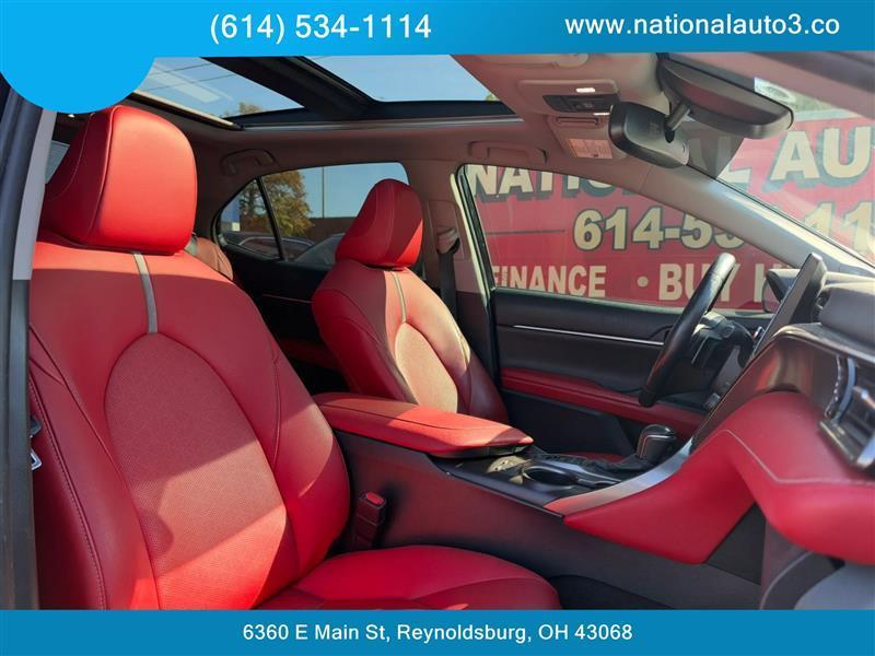 Toyota Camry photo 12