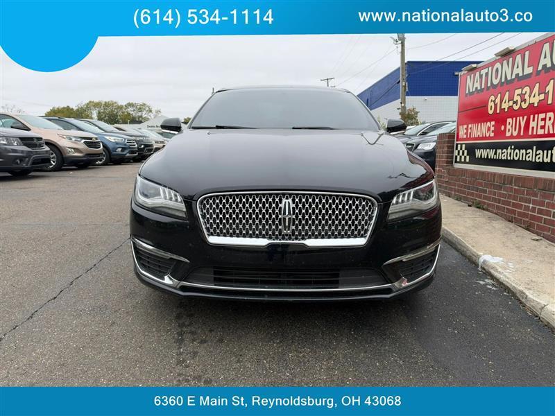 Lincoln MKZ photo 2