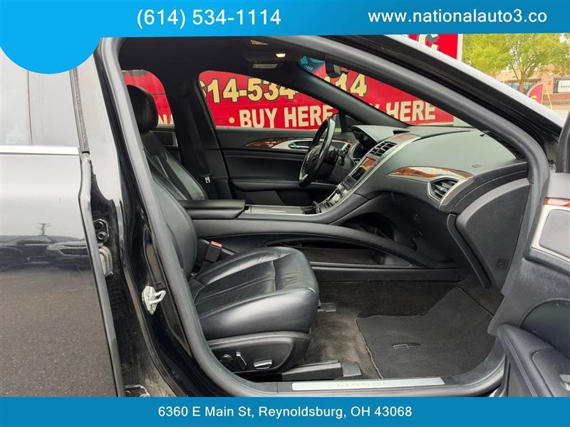 Lincoln MKZ photo 9