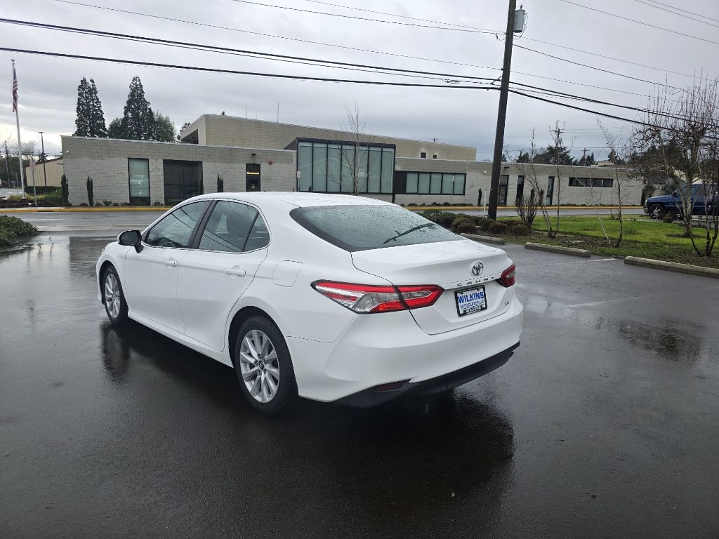 Toyota Camry  2018