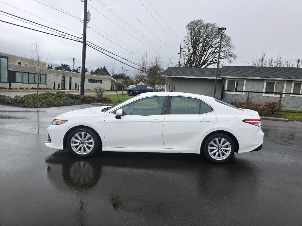 Toyota Camry  2018