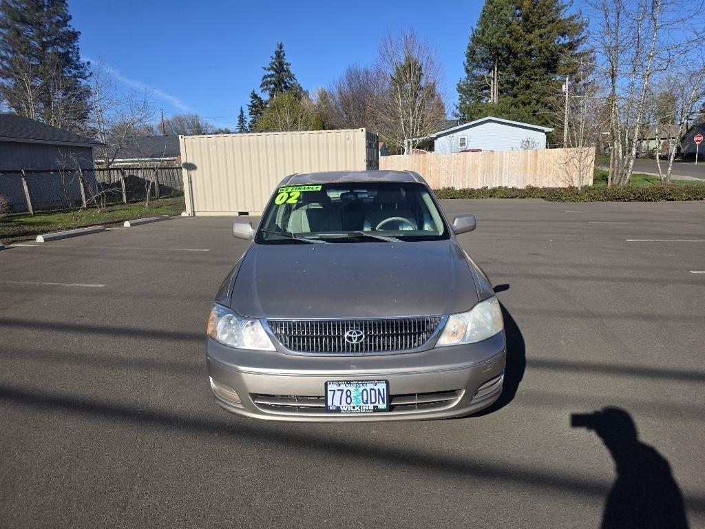 Toyota Avalon 4dr Sdn XL w/Bench Seat (Natl) 2002