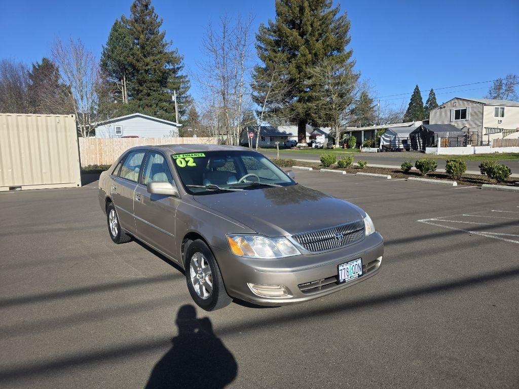 Toyota Avalon 4dr Sdn XL w/Bench Seat (Natl) 2002