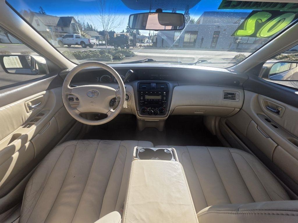 Toyota Avalon 4dr Sdn XL w/Bench Seat (Natl) 2002