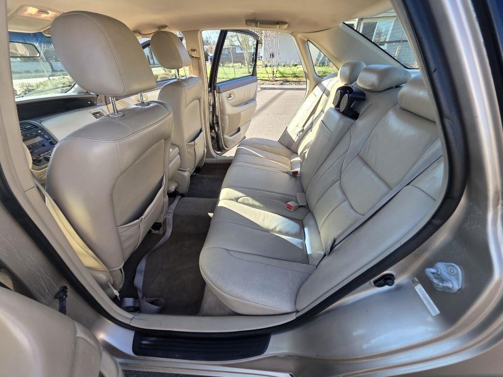 Toyota Avalon 4dr Sdn XL w/Bench Seat (Natl) 2002