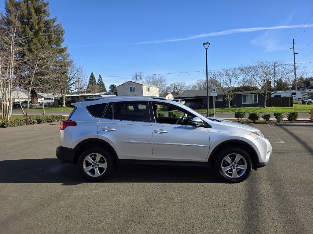Toyota RAV4  2015