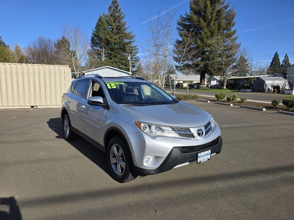 Toyota RAV4 FWD 4dr XLE (Natl) 2015