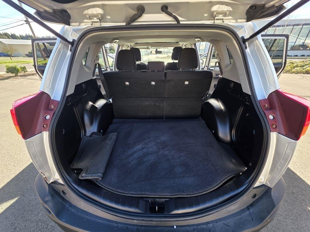 Toyota RAV4 FWD 4dr XLE (Natl) 2015