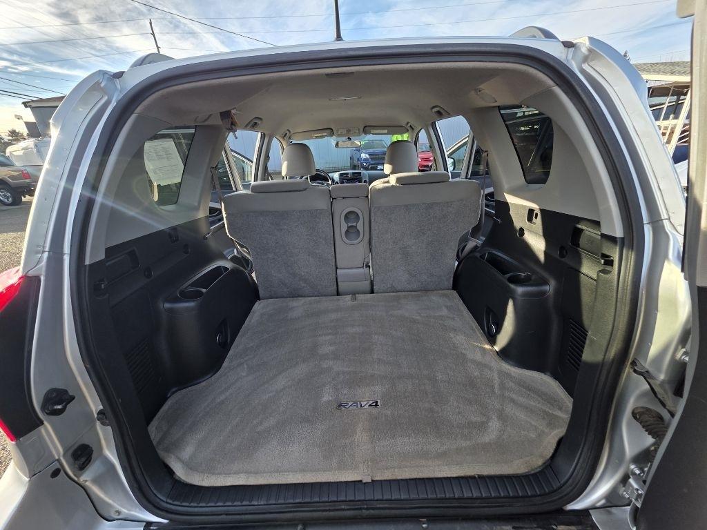 Toyota RAV4 4WD 4dr V6 5-Spd AT (Natl) 2010