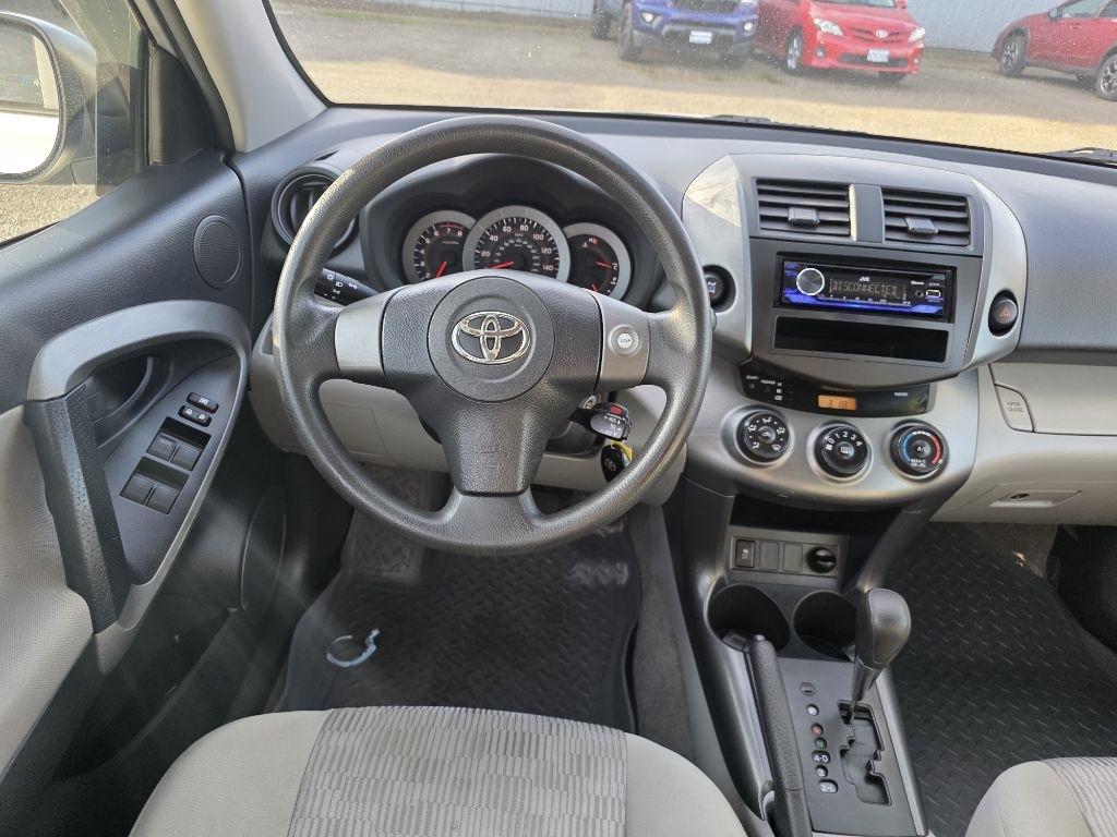 Toyota RAV4 4WD 4dr V6 5-Spd AT (Natl) 2010